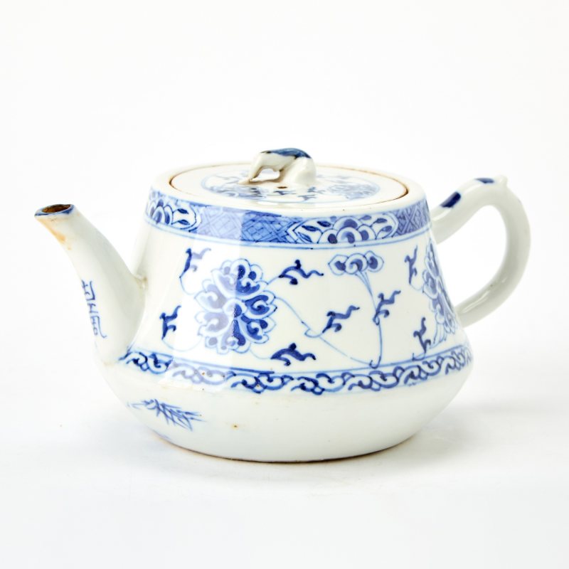 A Chinese Blue and White Porcelain Teapot