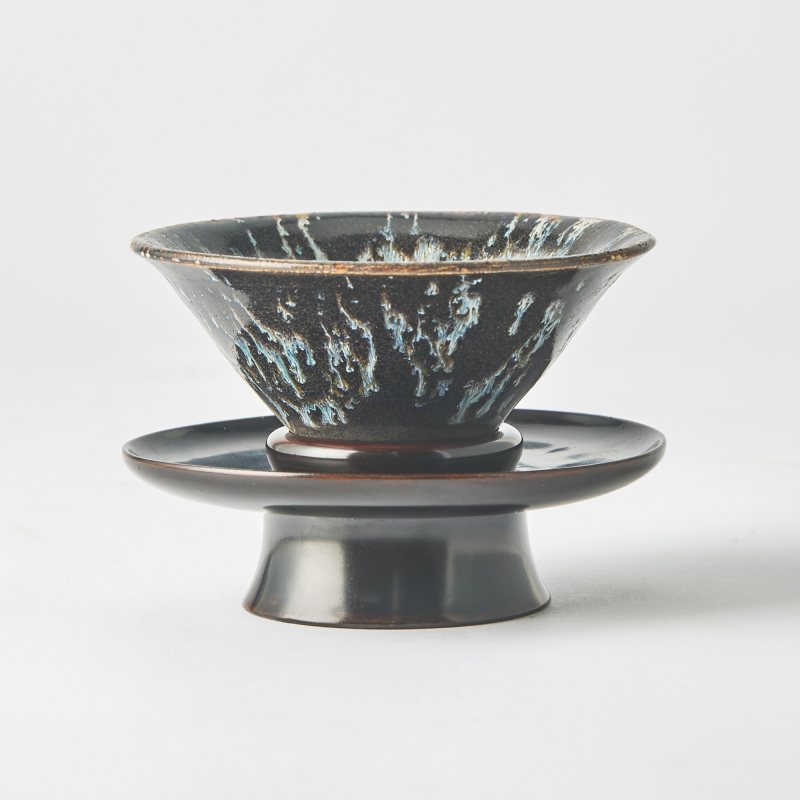 A Chinese Jizhou-Type Glazed Tortoiseshell Tea Bowl