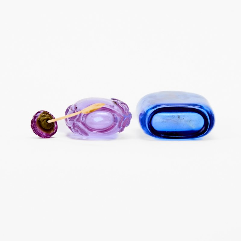 Two Chinese Glass Snuff Bottles - 图4