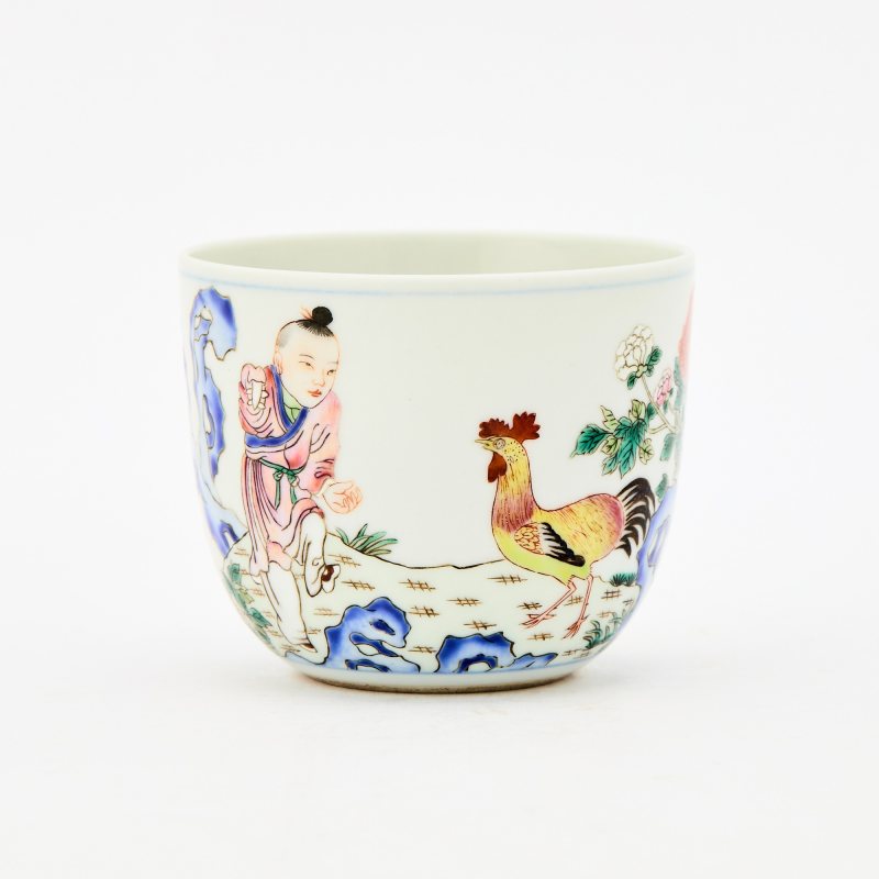 A Chinese Enameled Porcelain Cup