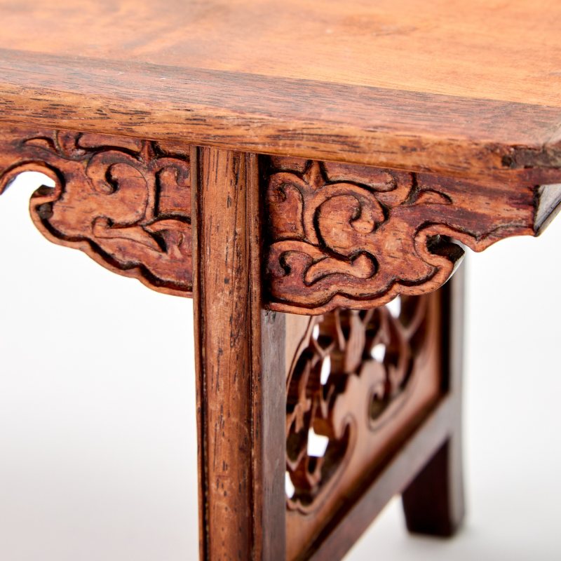 A Chinese Hardwood Miniature Table - 图4