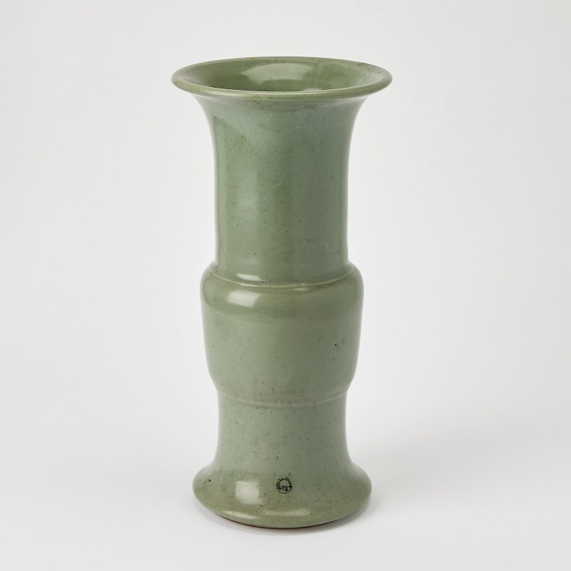 A Chinese Longquan Celadon Vase, Gu - 图2