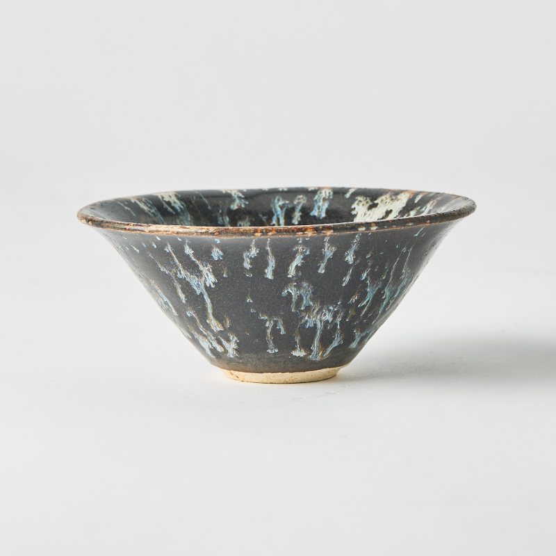 A Chinese Jizhou-Type Glazed Tortoiseshell Tea Bowl - 图3