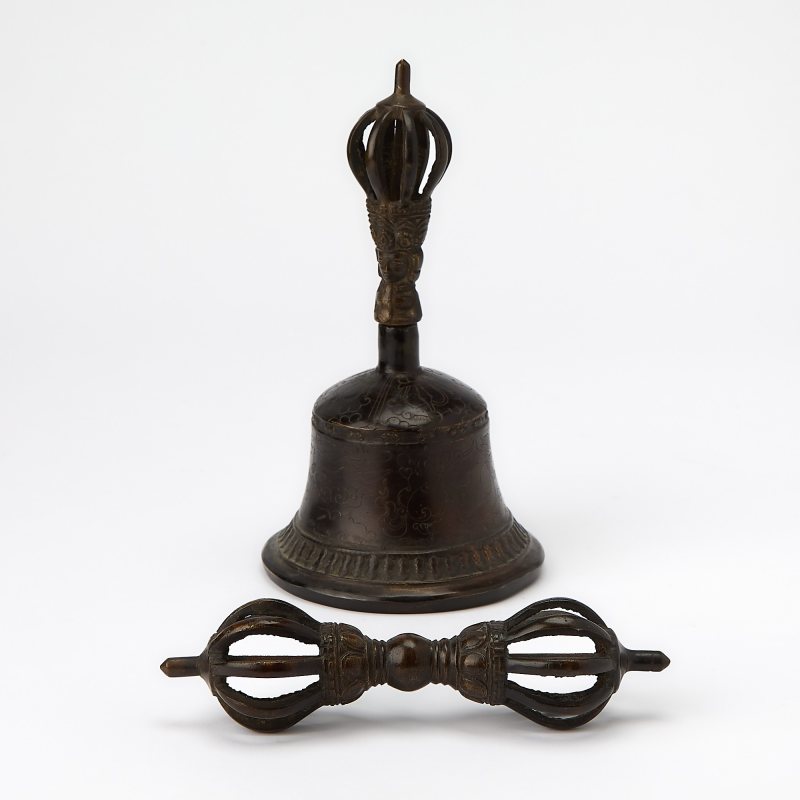 Two Tibetan Bronze Ritual Articles - 图5