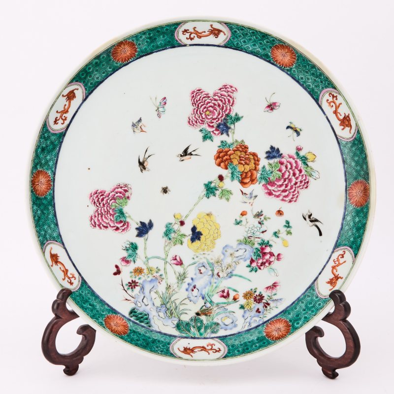 A Chinese Famille Verte Porcelain Charger