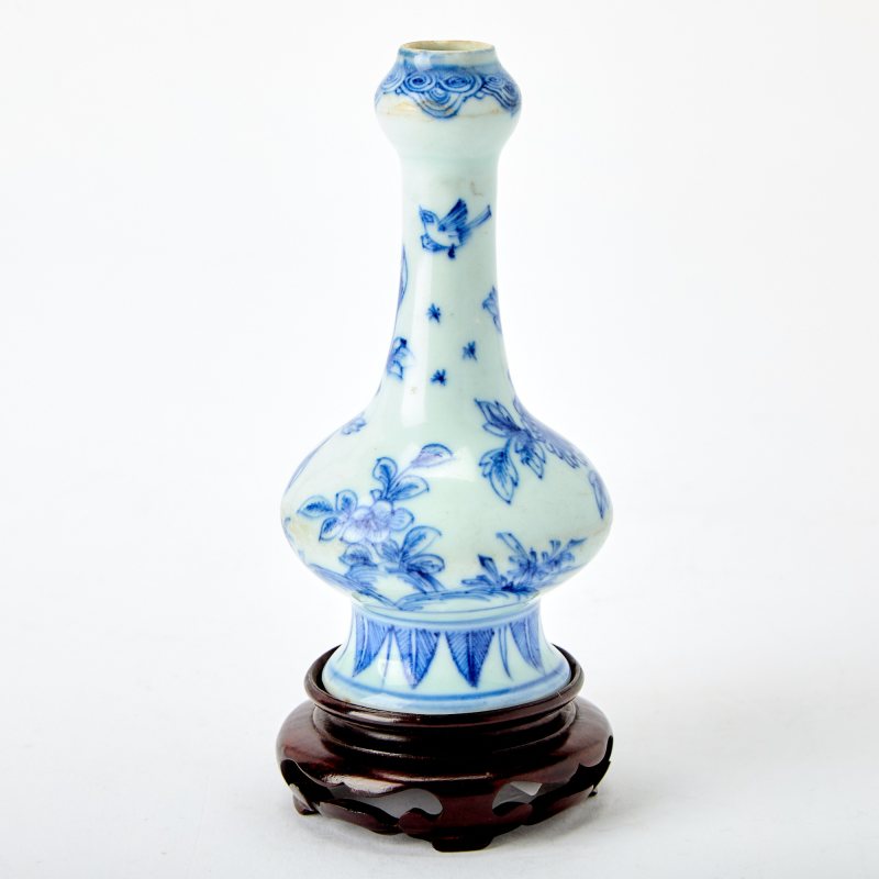 Two Diminutive Chinese Blue and White Porcelain Vases - 图8