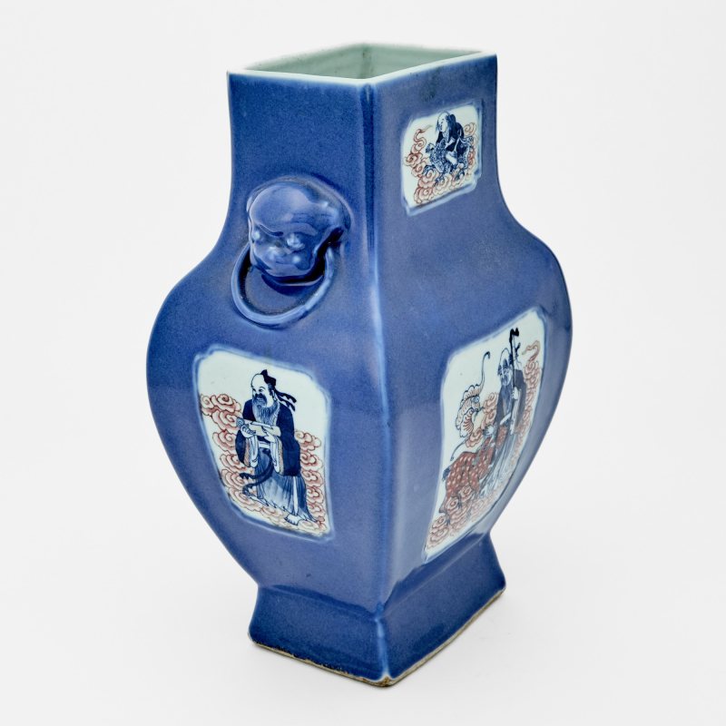 A Chinese Blue and White and Copper-Red-Decorated Square-Form Hu Vase - 图3