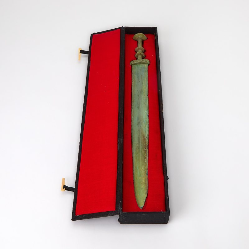 A Chinese Bronze Sword - 图2