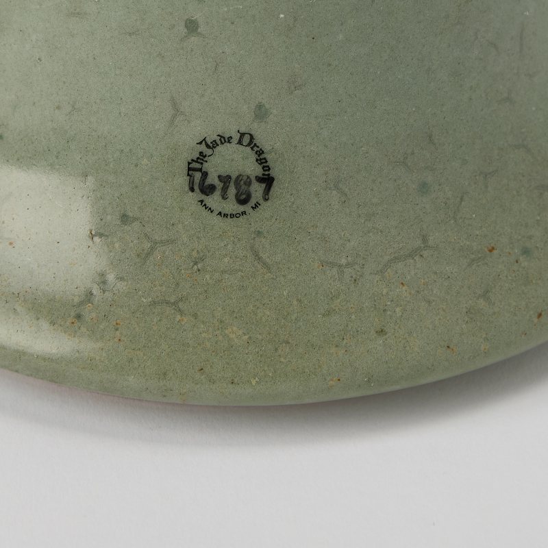 A Chinese Longquan Celadon Vase, Gu - 图5