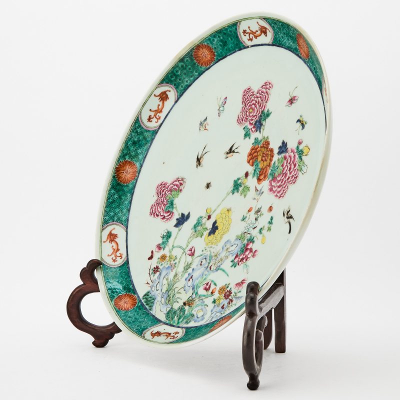 A Chinese Famille Verte Porcelain Charger - 图2