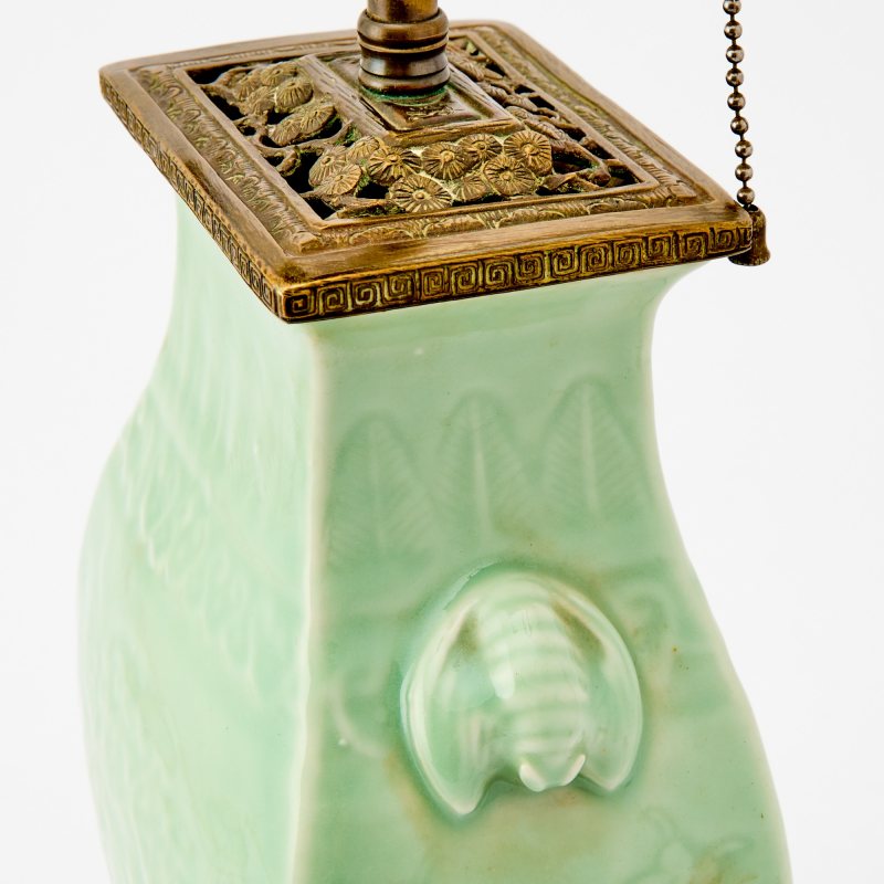 A Chinese Celadon Glazed Porcelain Vase - 图3