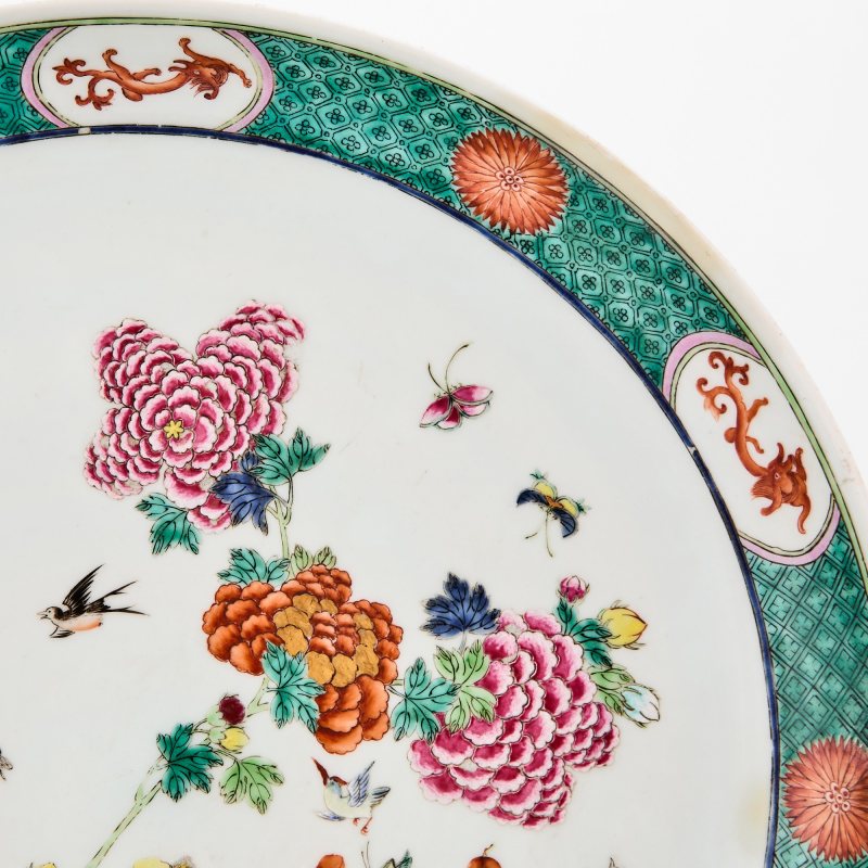 A Chinese Famille Verte Porcelain Charger - 图3