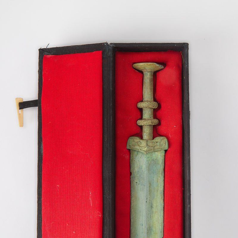 A Chinese Bronze Sword - 图3