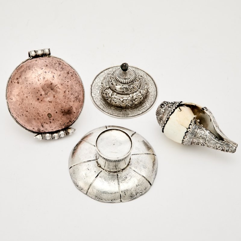 A Group of Tibetan Silver and Mixed Metal Ritual Objects - 图6