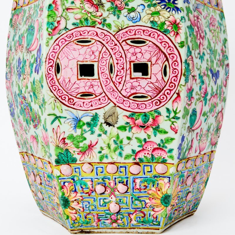 A Chinese Famille Rose Porcelain Garden Stool - 图4
