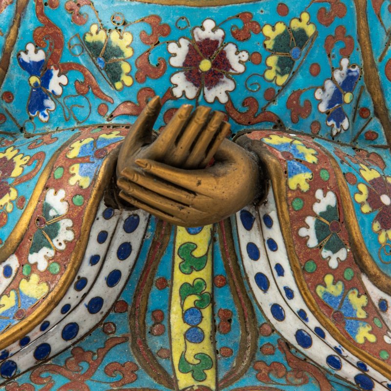 A Chinese Cloisonné Enamel Figure of a Daoist Deity - 图2