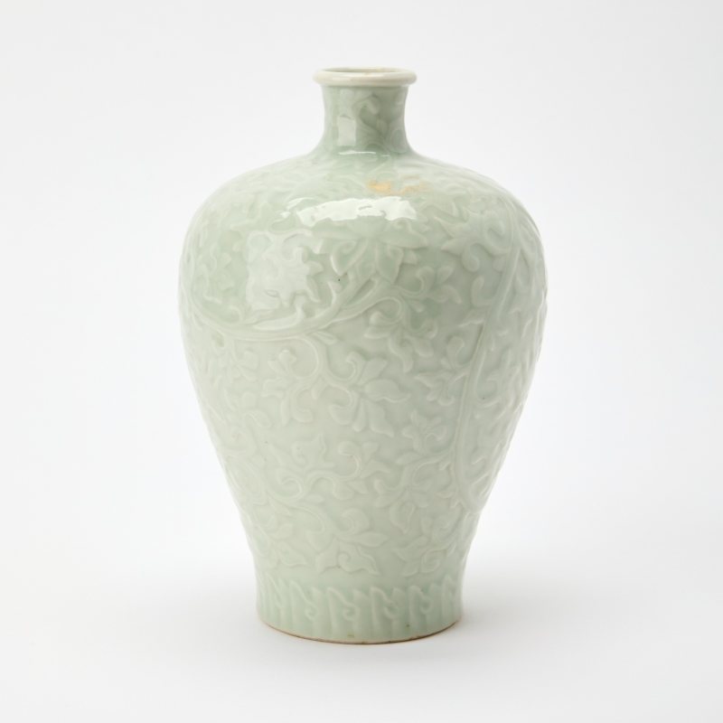 A Chinese Celadon Glazed Porcelain Vase, Meiping - 图2