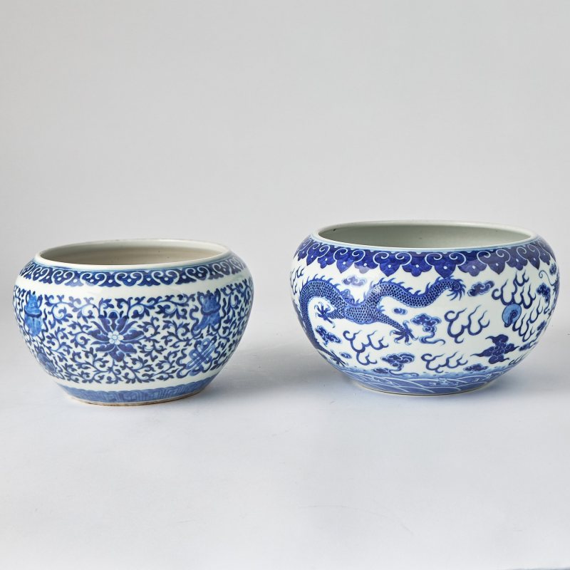 Two Chinese Blue and White Porcelain Alms Bowls - 图5