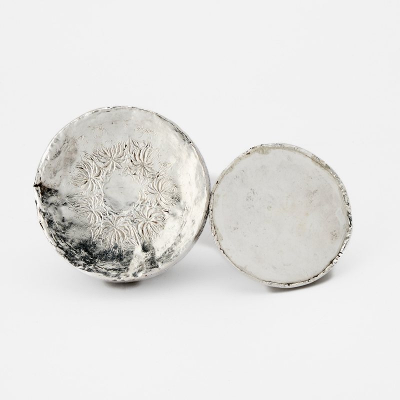 Assorted Group of Indian, Chinese, and Southeast Asian Silver and Silvered Metal Articles - 图8