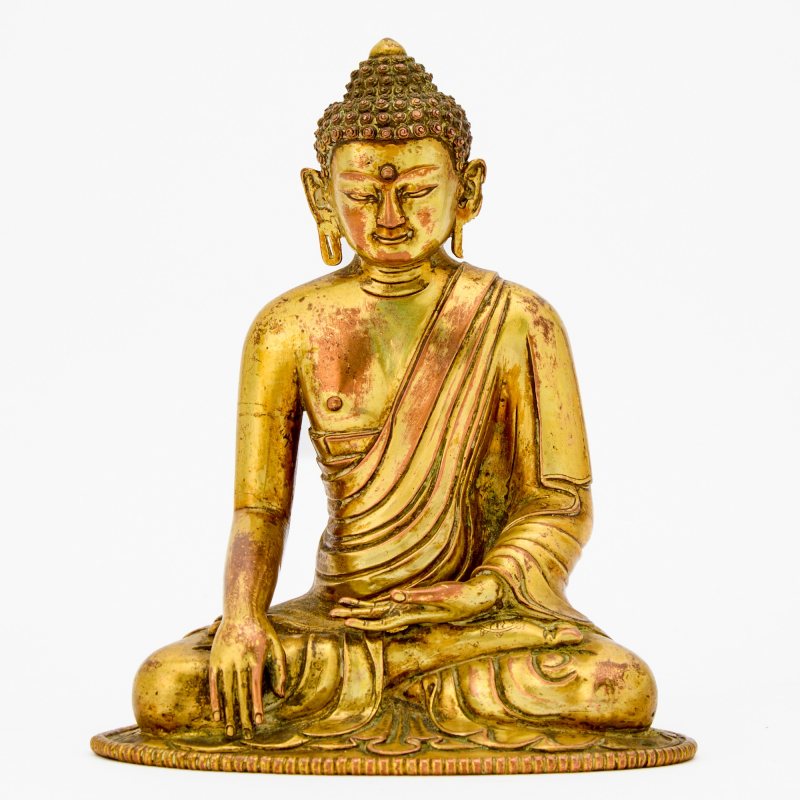 A Tibeto-Chinese Gilt Copper Alloy Figure of Shakyamuni - 图2