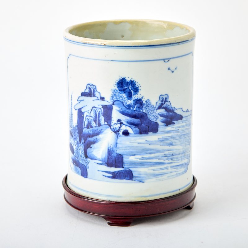 A Chinese Blue and White Porcelain Brush Pot, Bitong