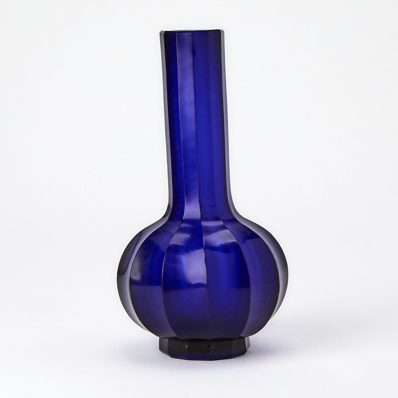 A Chinese Blue Glass Vase - 图2