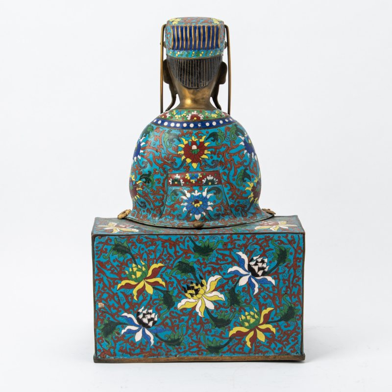 A Chinese Cloisonné Enamel Figure of a Daoist Deity - 图5