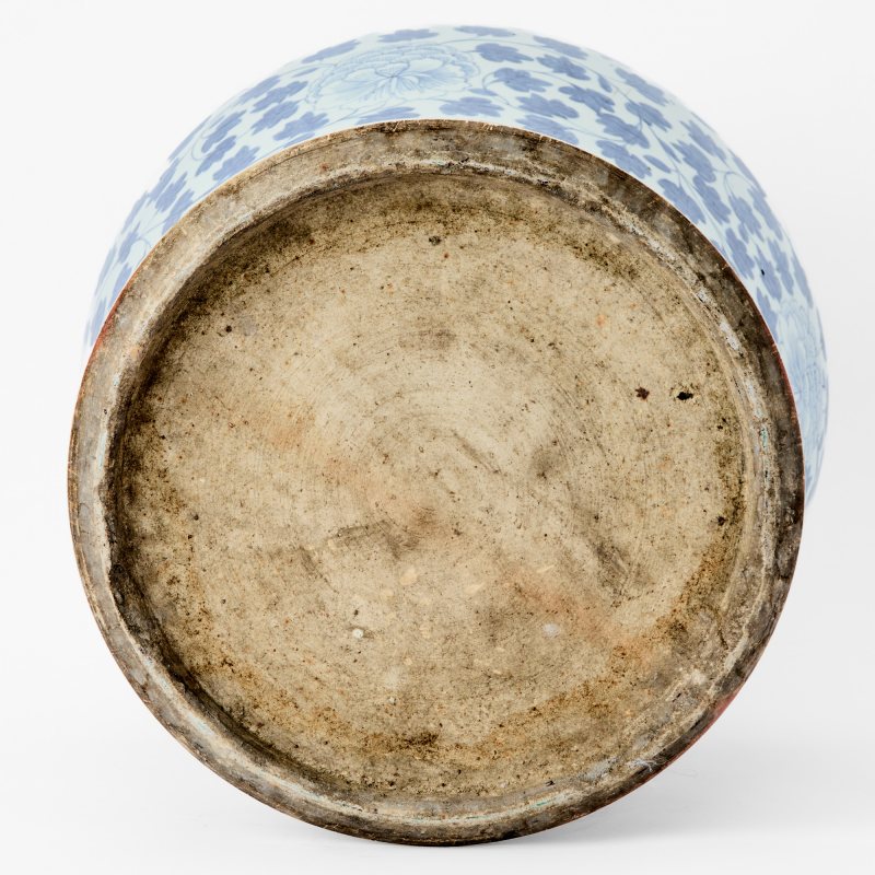 A Large Chinese Blue and White Porcelain Baluster Jar - 图5