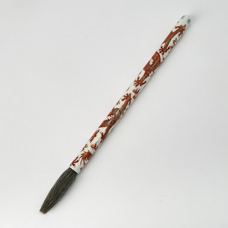 A Chinese Iron-Red-Decorated Porcelain Brush - 图2