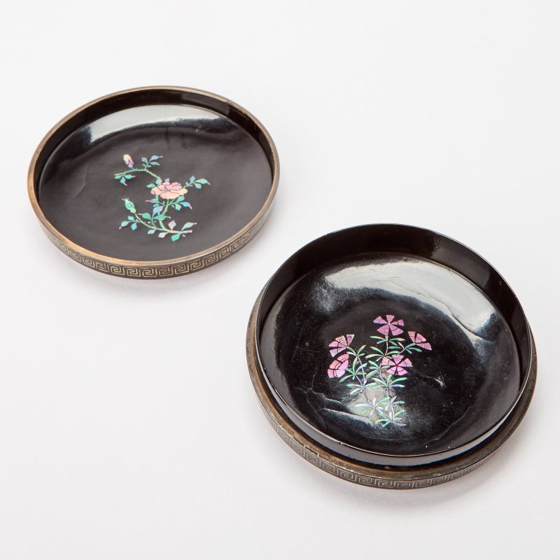A Japanese Chinese-Style Shell-Inlaid Black Lacquer Box - 图4