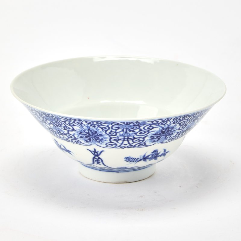 A Pair of Chinese Blue and White Porcelain Bowls - 图2