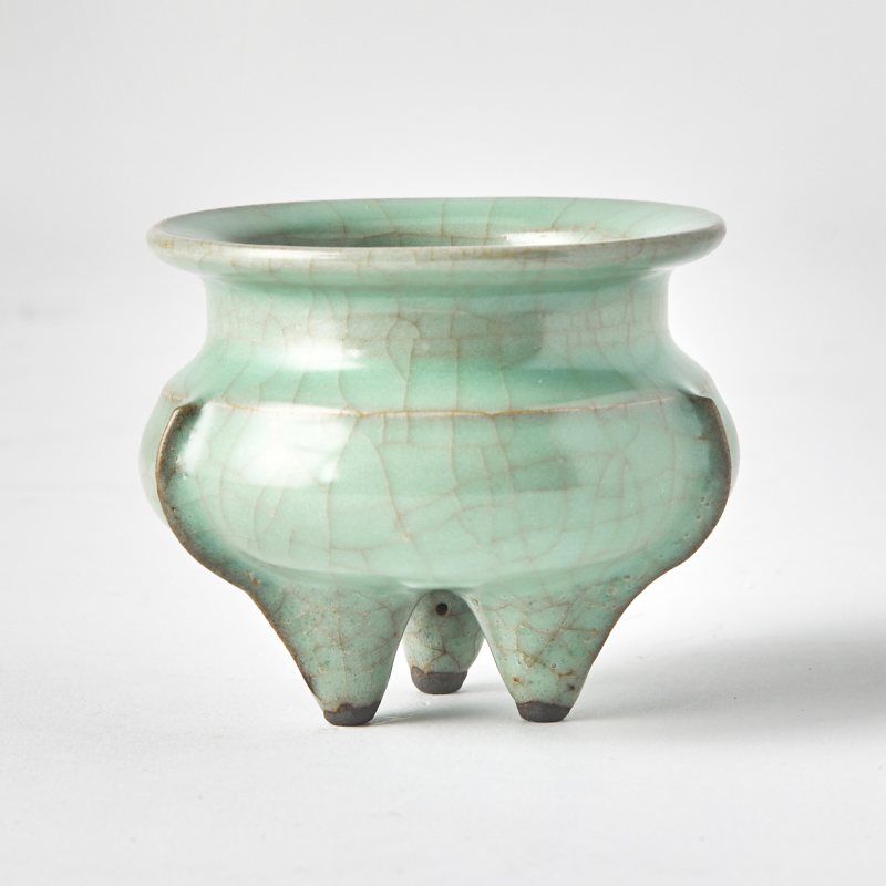 A Chinese Longquan Guan-Type Tripod Censer