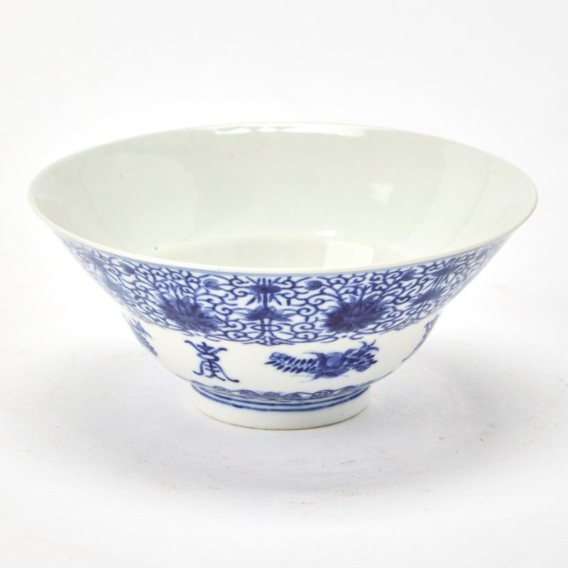 A Pair of Chinese Blue and White Porcelain Bowls - 图3