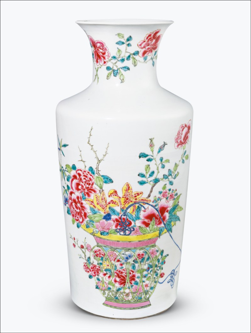 清雍正 粉彩篮花图棒槌瓶
