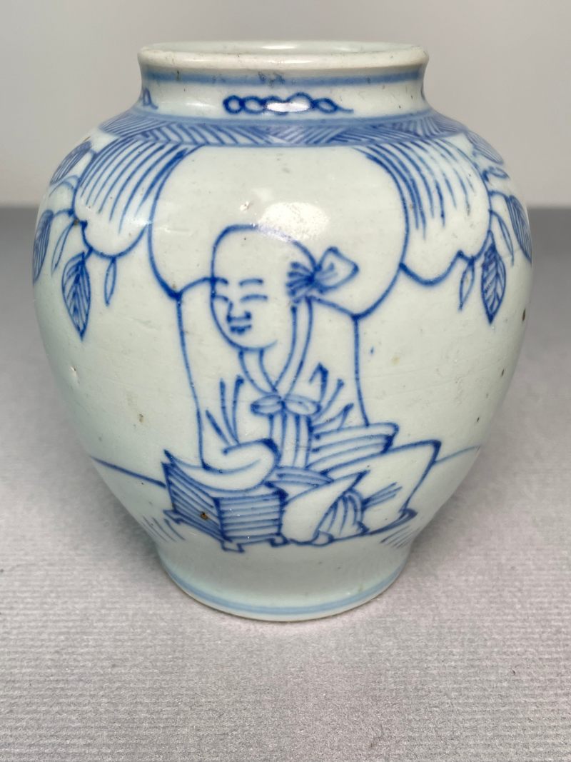 明万历 青花铁线描高士图小罐 - 图2