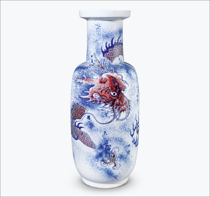 清中期 青花釉里红云龙纹棒槌瓶