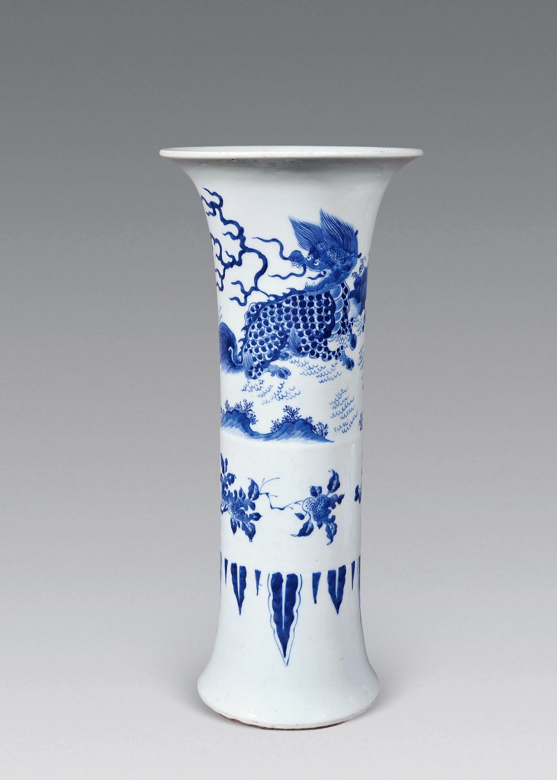 清顺治 青花芭蕉麒麟花觚 - 图1