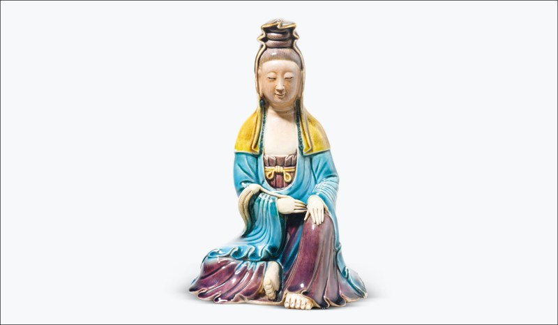 清早期 素三彩观音像