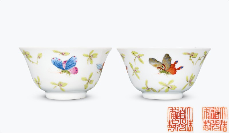 清道光 粉彩花蝶纹茶圆一对