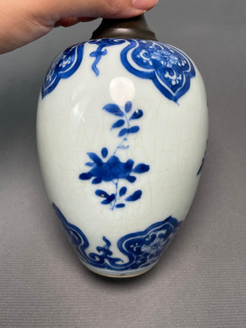 清康熙 青花花卉纹小罐（带木座） - 图6