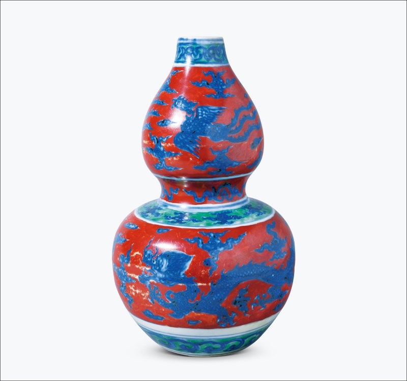 明晚期 红绿地青花龙凤纹葫芦瓶