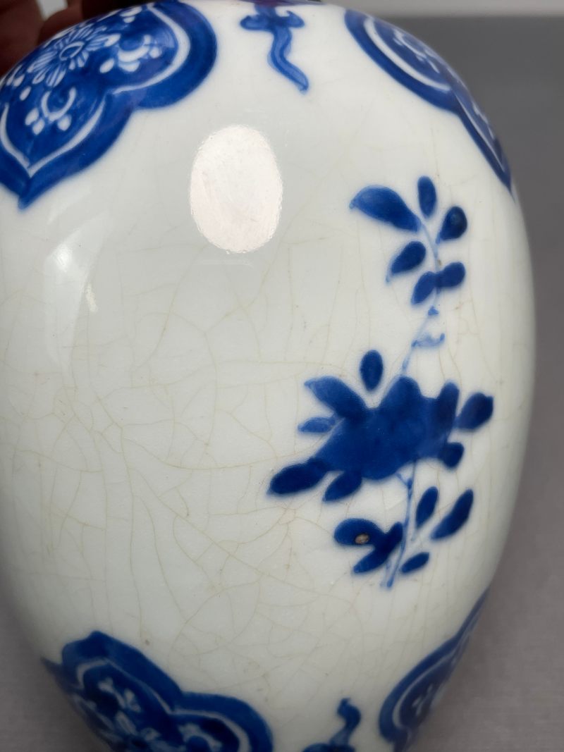 清康熙 青花花卉纹小罐（带木座） - 图8