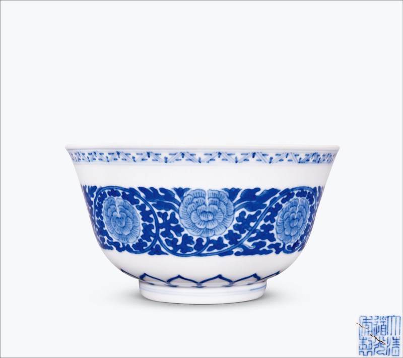 清道光 青花缠枝花卉纹碗