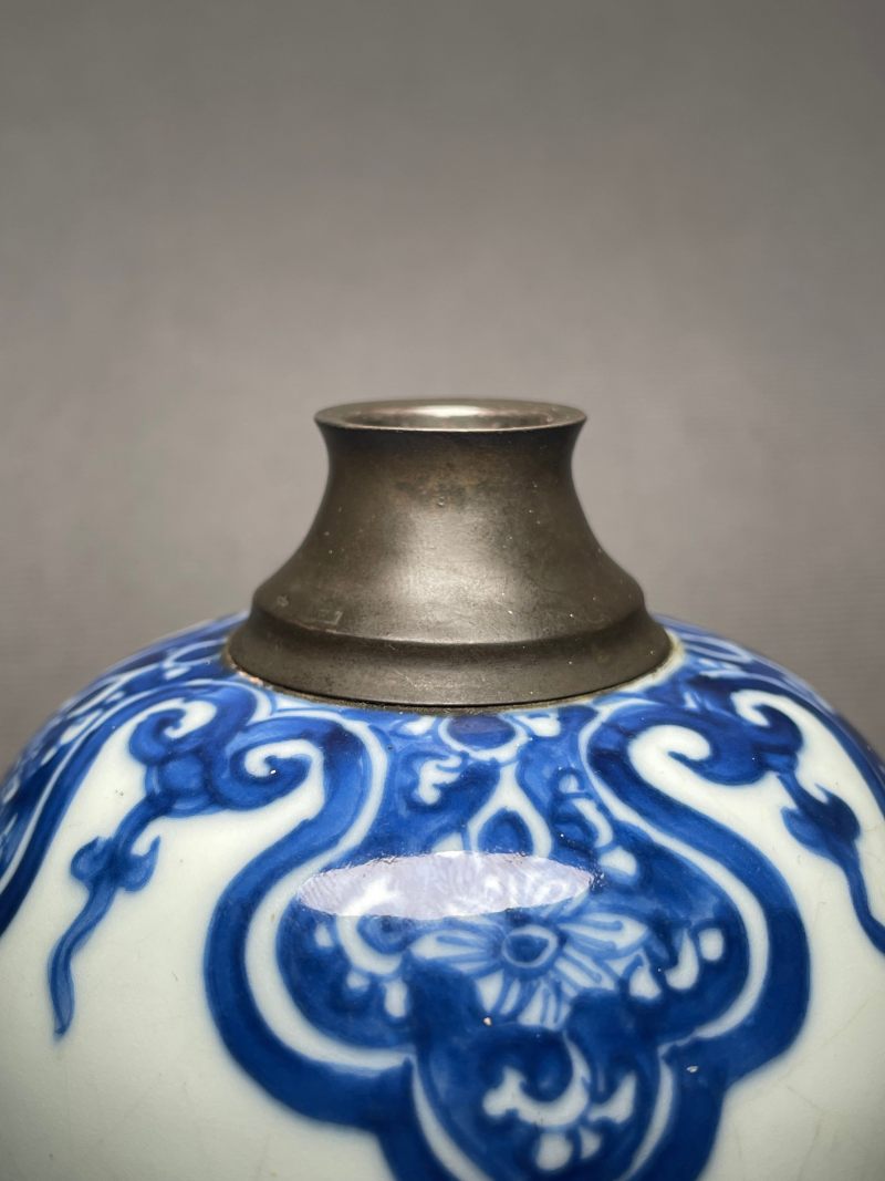 清康熙 青花花卉纹小罐（带木座） - 图11