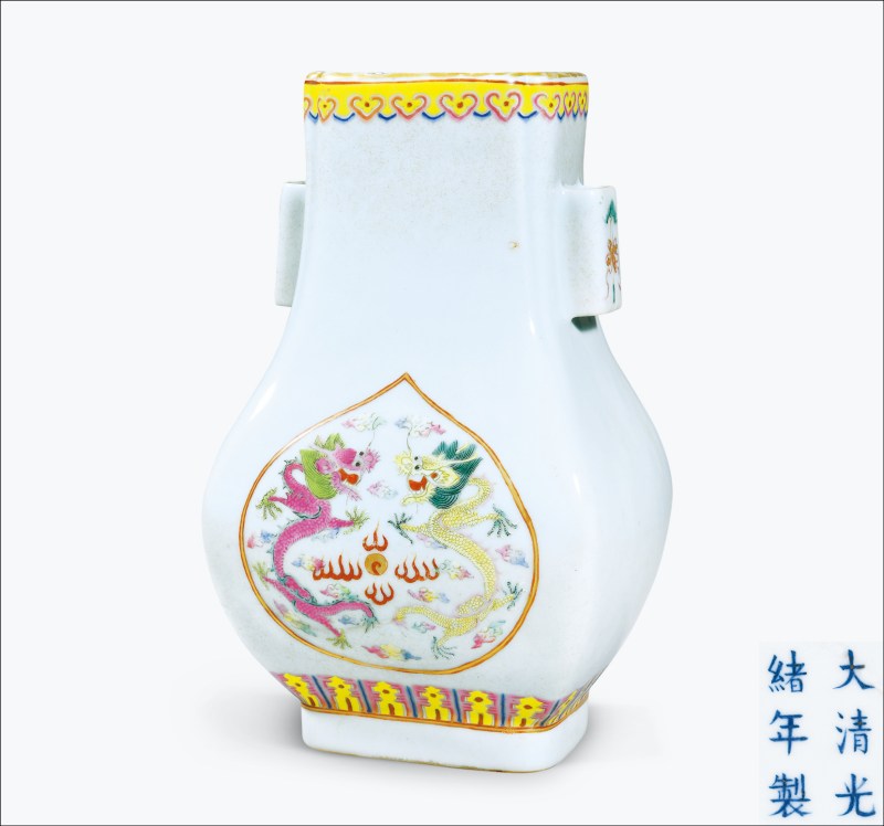 清光绪 青釉粉彩云龙纹贯耳瓶 - 图1