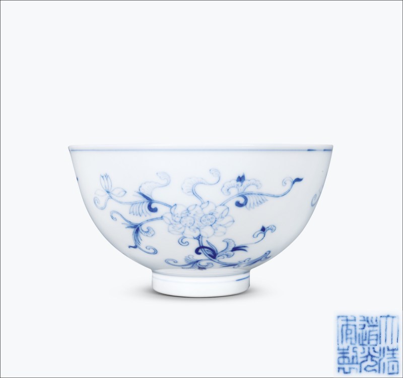 清道光 青花并蒂莲纹碗 - 图2