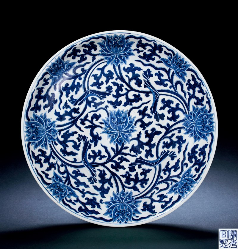 清光绪 青花缠枝花卉纹大盘 - 图1