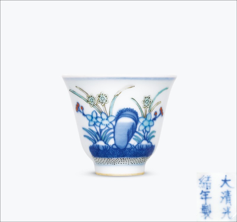 清晚期 斗彩洞石水仙纹杯