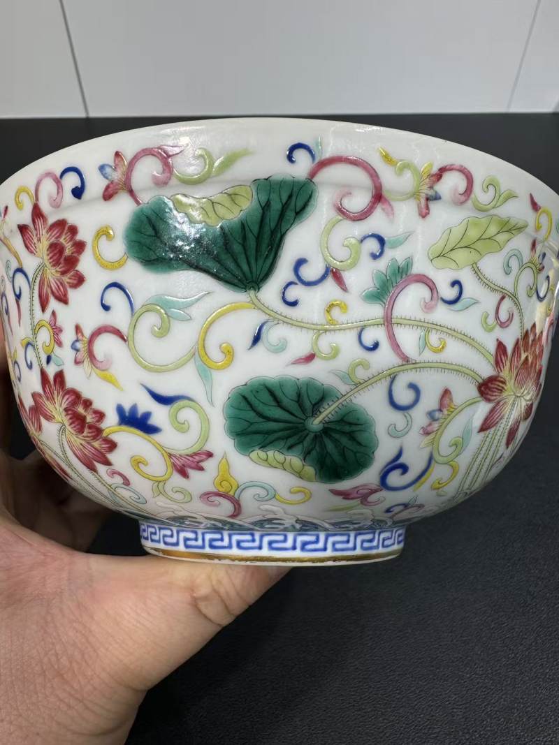 清宣统 内青花外粉彩莲池纹碗 - 图5