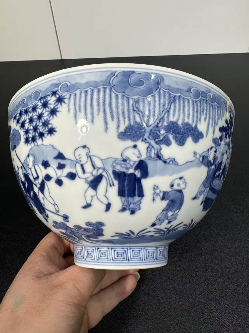 清康熙 青花庭院婴戏图大碗 - 图4